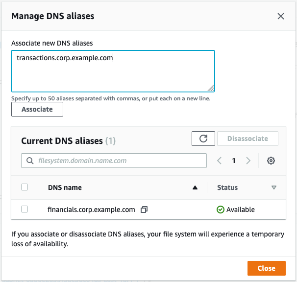 FSx-Konsole Fenster „DNS-Aliase verwalten“. Verwenden Sie dieses Fenster, um DNS-Aliase einem FSx for Windows File Server-Dateisystem zuzuordnen und zu trennen.