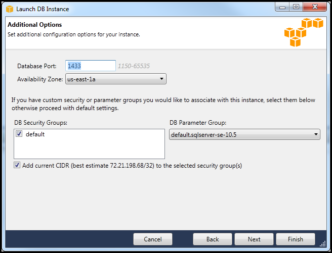 Avvia la finestra di dialogo dell'istanza DB che mostra le opzioni relative alla porta del database, alla zona di disponibilità e al gruppo di sicurezza.
