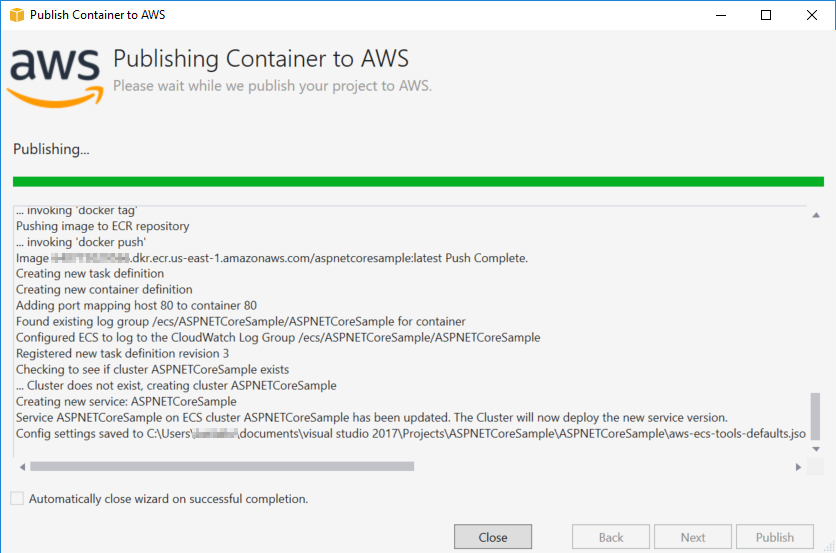 Da Publishing Container alla AWS procedura guidata che mostra l'avanzamento della distribuzione con le attività completate.