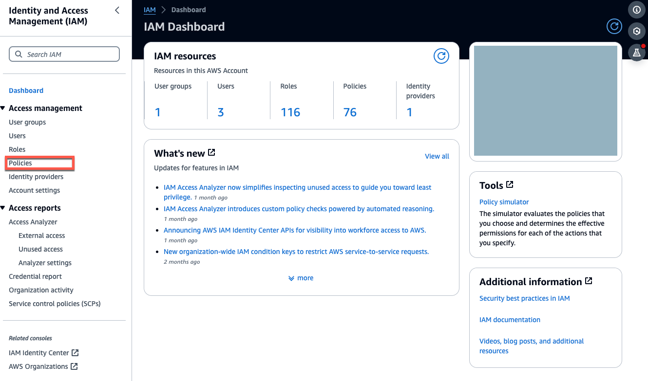 IAM リソース数、最近の更新、ポリシー管理ツールを示すダッシュボード。