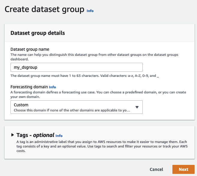 Crie a página do grupo do conjunto de dados com o campo Nome do grupo do conjunto de dados mostrando my_dsgroup e o domínio de previsão definido como Personalizado.