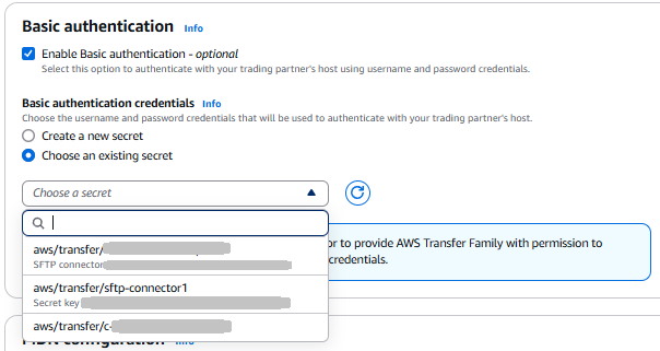AWS Transfer Family 主控台中的建立連接器頁面，顯示具有選擇現有秘密的基本身分驗證區段。