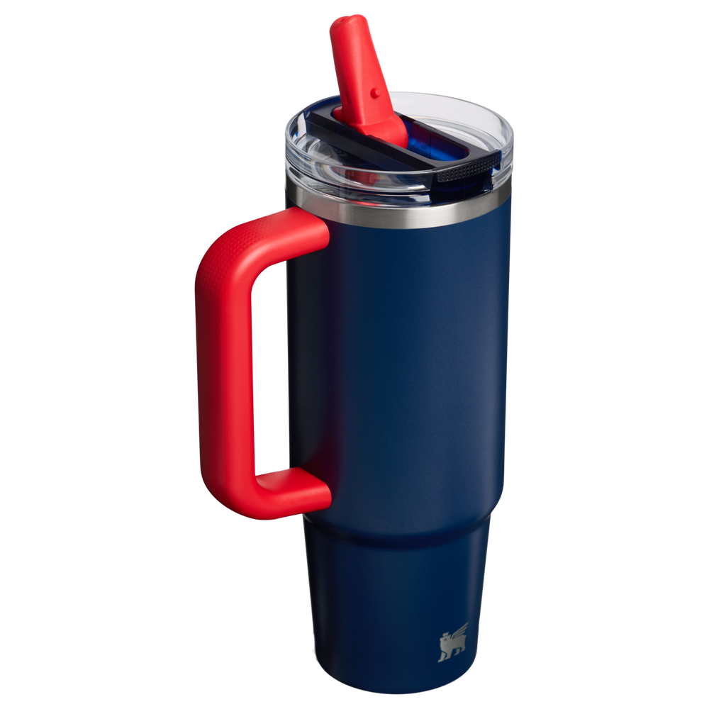 Stanley 1913 Country Collection クエンチャー プロツアー フリップストロー 真空断熱タンブラー 30 oz （約0.89L） in Team Navy Red | View 4