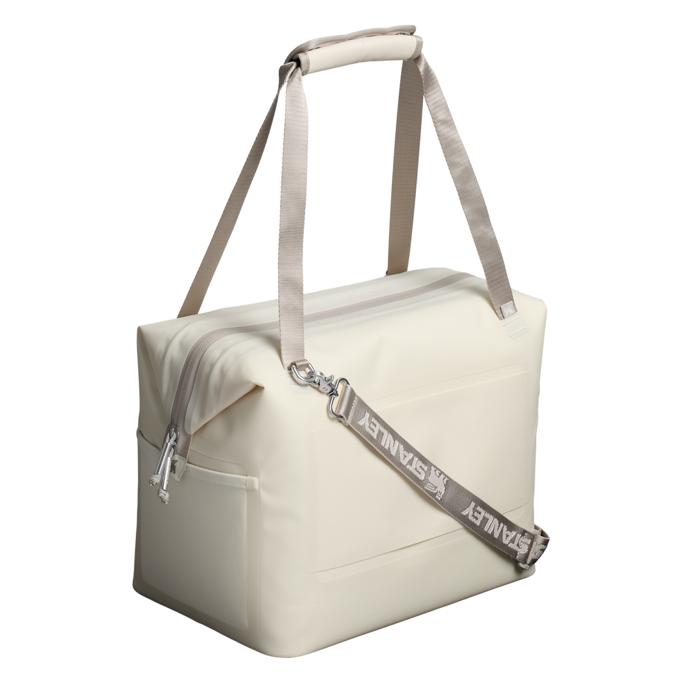 Stanley 1913 The All Day Julienne Max Cooler 30 Can 20 QT 18.9 L in Cream